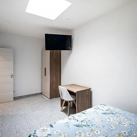 Mola's Square House