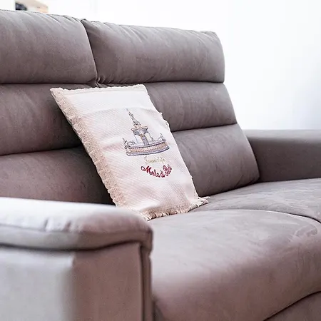 Mola's Square House 招待所 莫拉-迪巴里