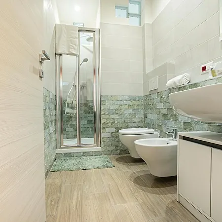 招待所 Mola's Square House