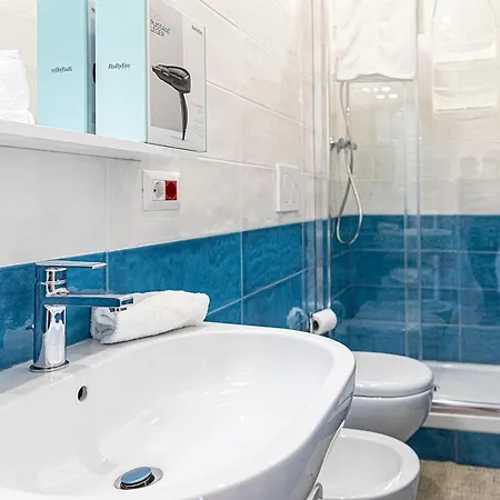 Mola's Square House Guest house Mola di Bari