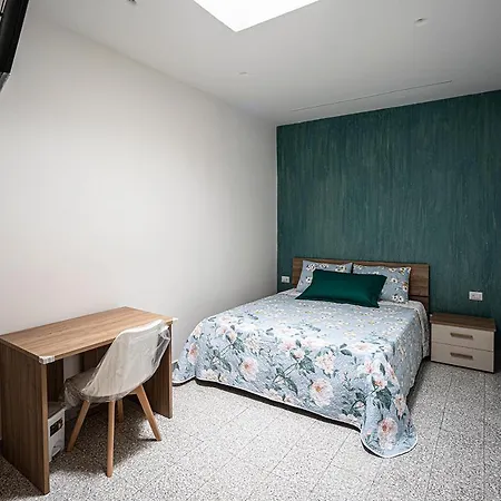 Mola's Square House Гостевой дом Мола-ди-Бари