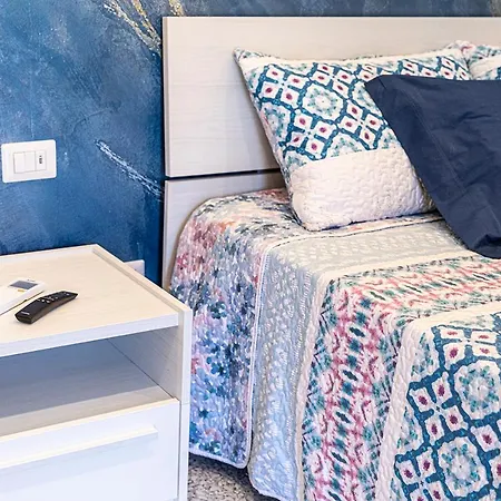 Mola's Square House Pensjonat Mola di Bari