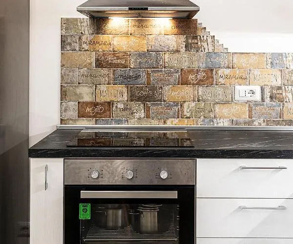 Mola's Square House Gasthof 3*