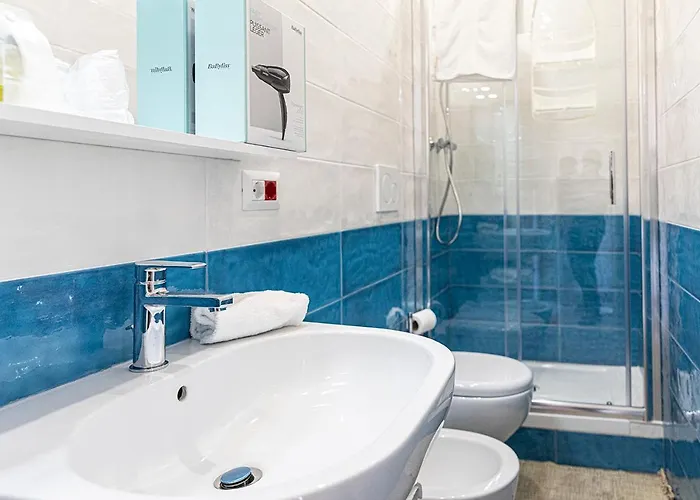 Mola's Square House בית הארחה מולה די בארי